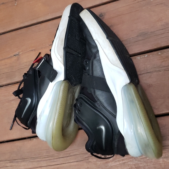 Nike Air Force 270 Carnivore - Picture 4 of 8